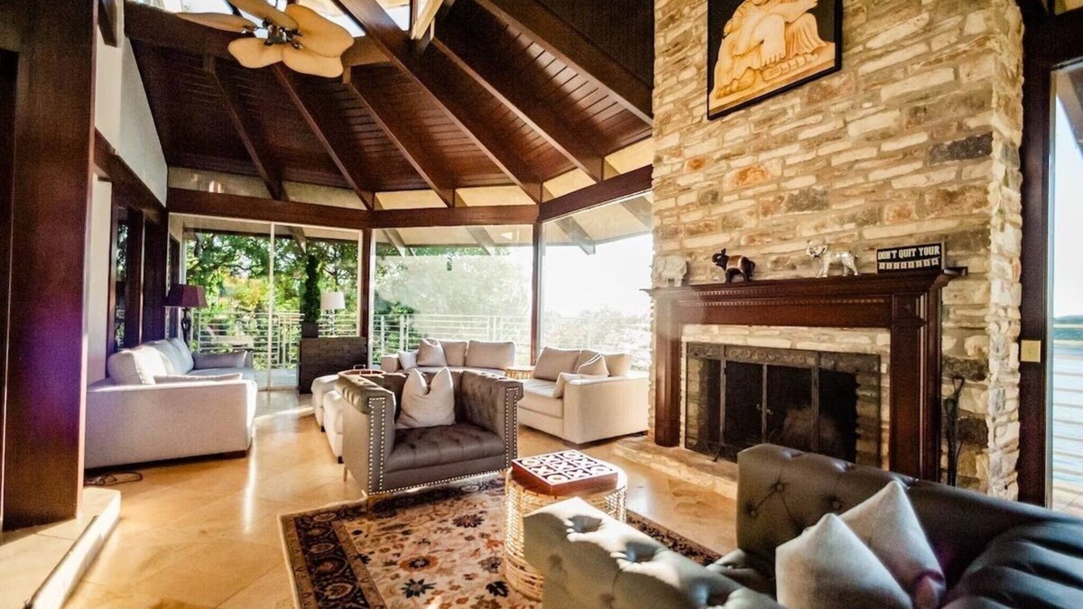 Lakeway House | Stunning Lakeway Paradise: Waterfront w Pool Spa