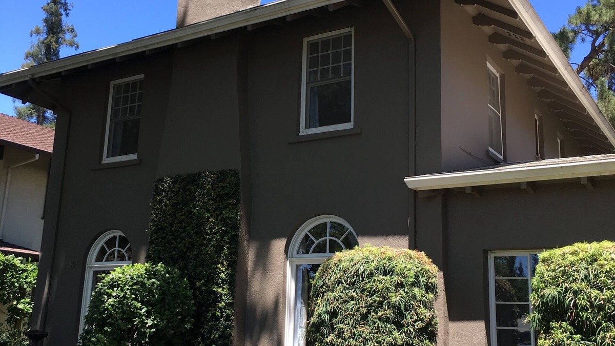 Lodi House | Stunning, Large, Beautifully Decorated Home in Downtown Lodi with Spa Amenities