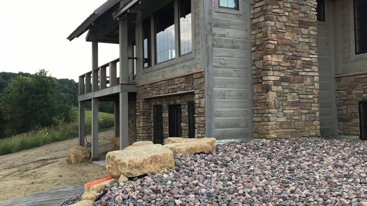 Mondovi Cabin | Stunning Lodge Experience in Buffalo County WI/Picturesque Views-Pet Friendly!