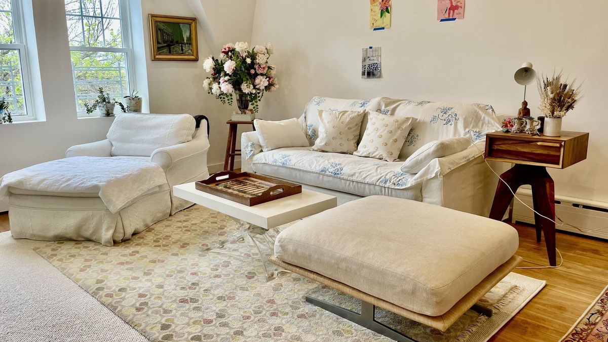 Ditmars Steinway Apartment | Stunning Loft with Views of City and Sunsets over Manhattan!
