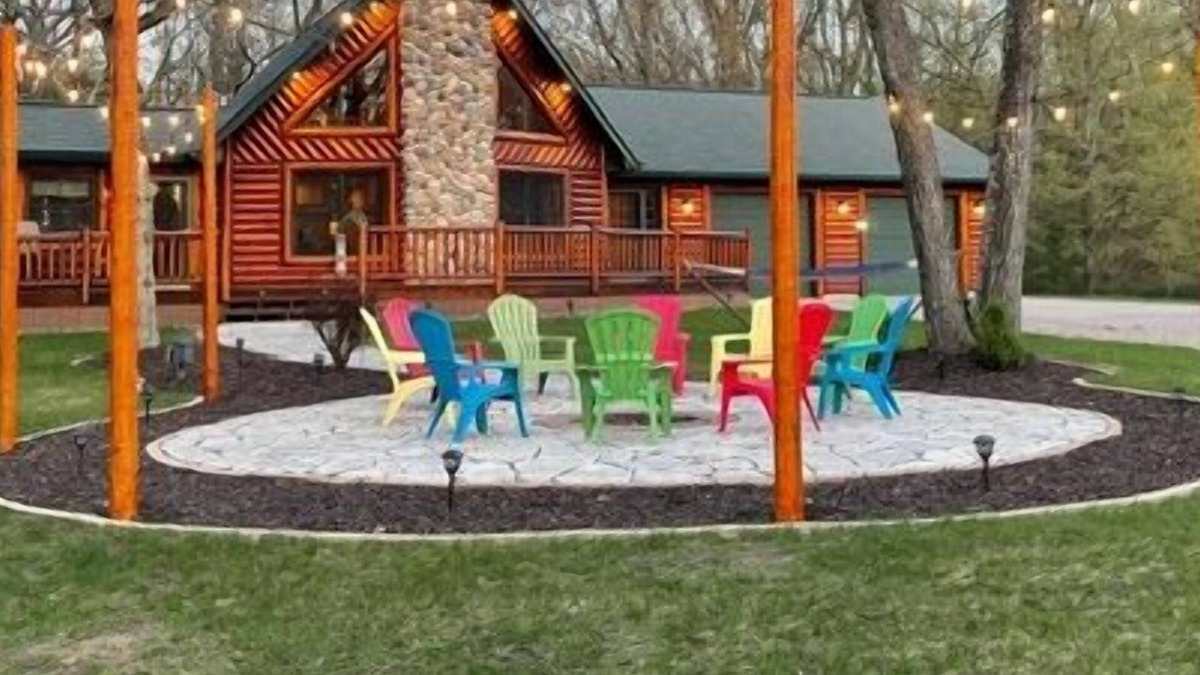 Nekoosa Cabin | Stunning Log Home - Lake, Full Recreational Wilderness Area, Sand Valley Golf