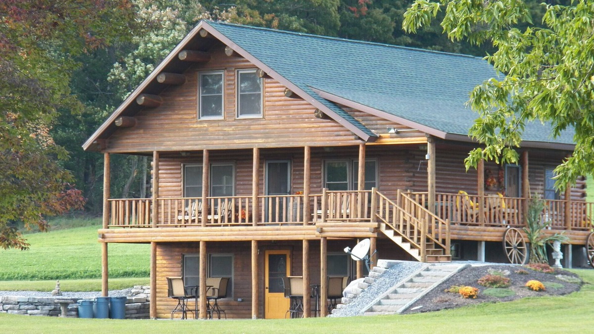 Waterville House | Stunning Log Home on Private Lake- Country at its best