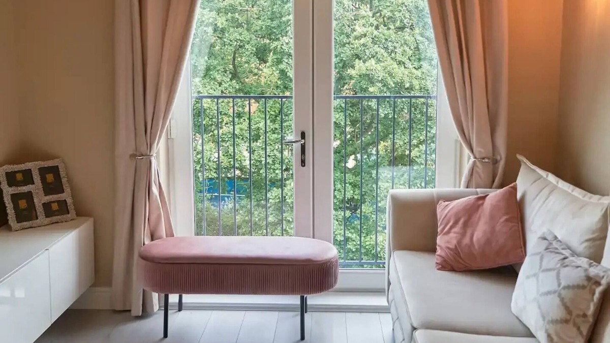 Wokingham Apartment | Stunning Luxury 2 Bed Apartment with En-Suitenn