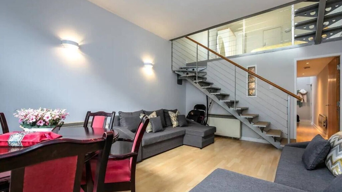 Chinatown Apartment | Stunning Mezzanine Apartment In The Heart Of Liverpool