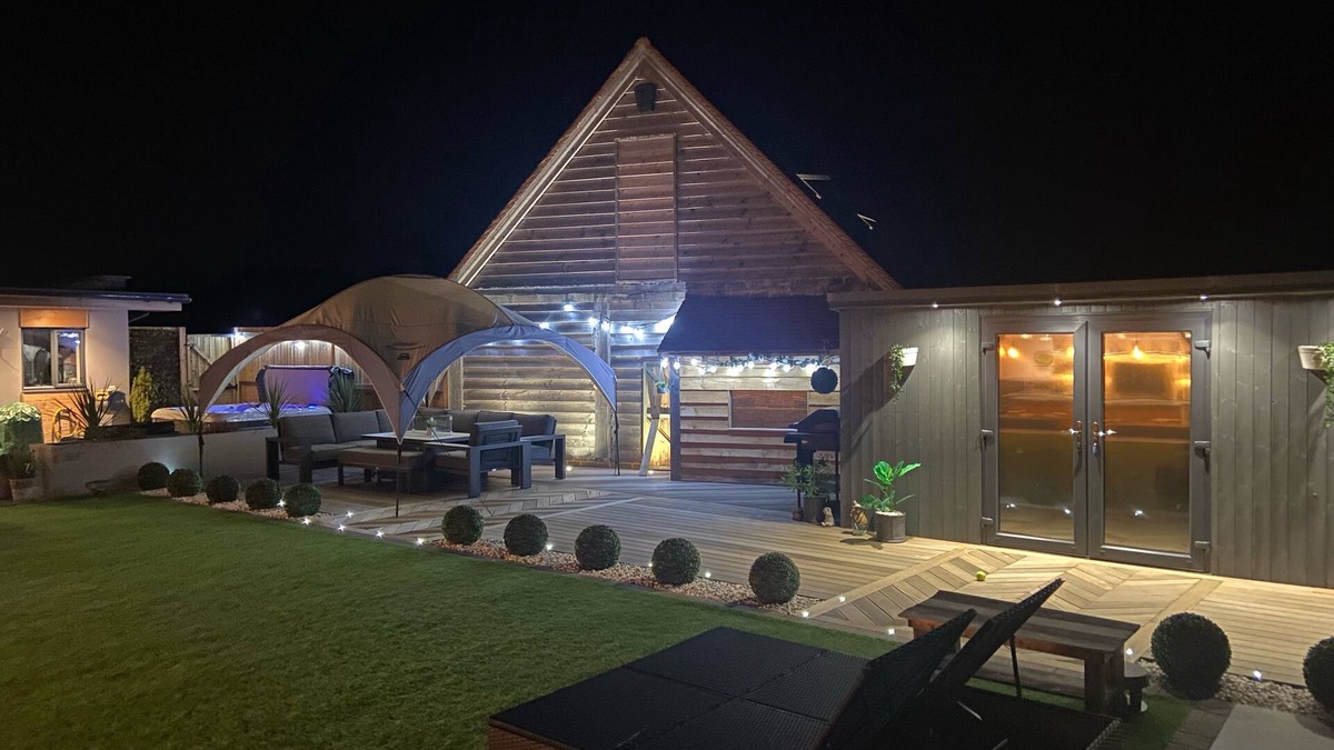 Iron Acton House | Stunning Modern Barn sleep 24 with Hot Tub , Cinema Room and Games Room .