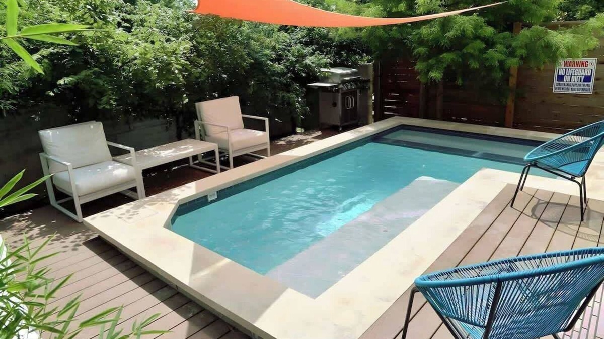 Tarrytown House | Stunning Modern Home w Pool and Hot Tub in Tarrytown