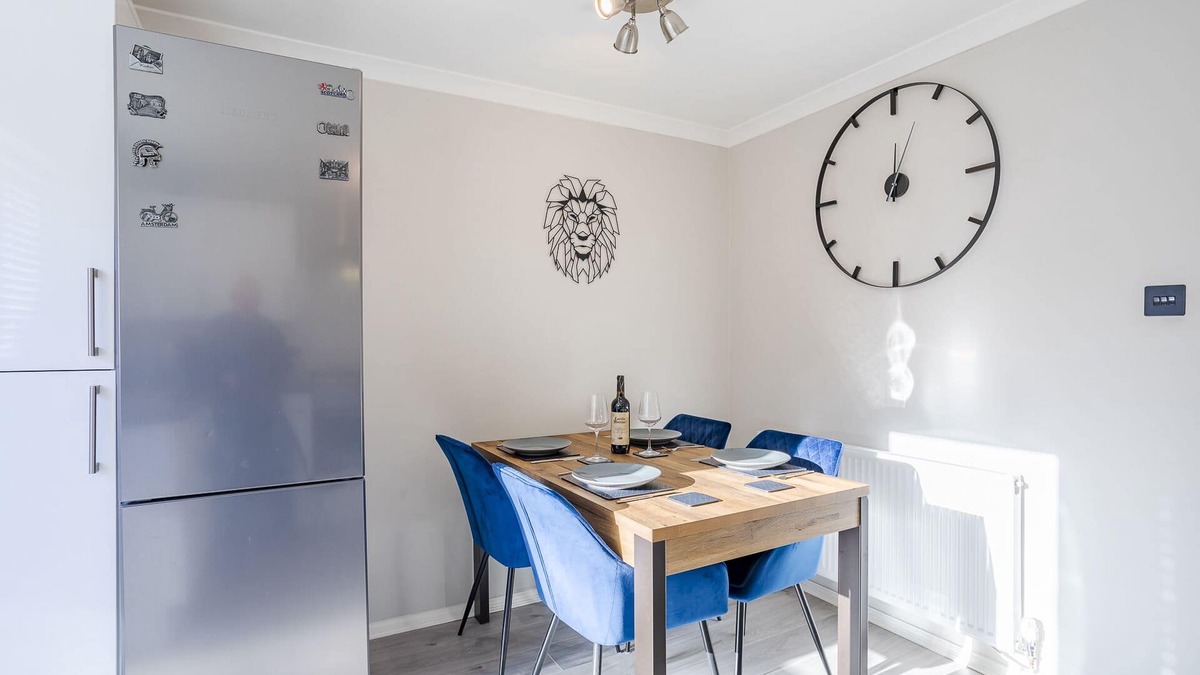 Wyken House | Stunning Modern House In Coventry