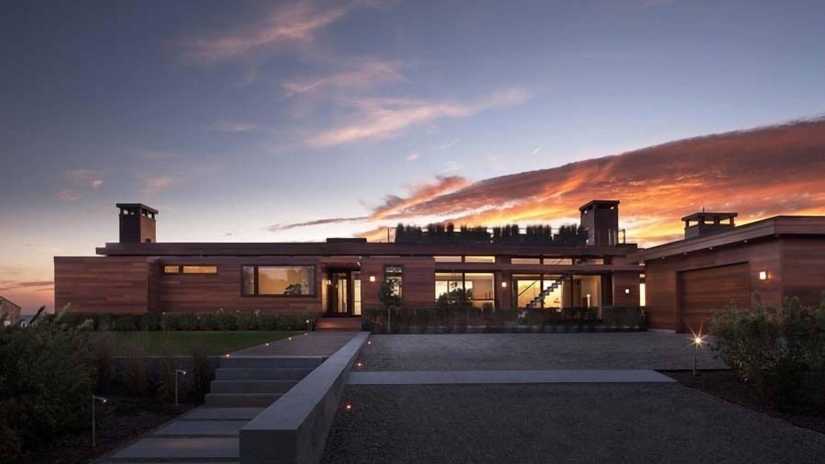 North Truro House | Stunning Modern Masterpiece on the Beach in Truro RPAM031