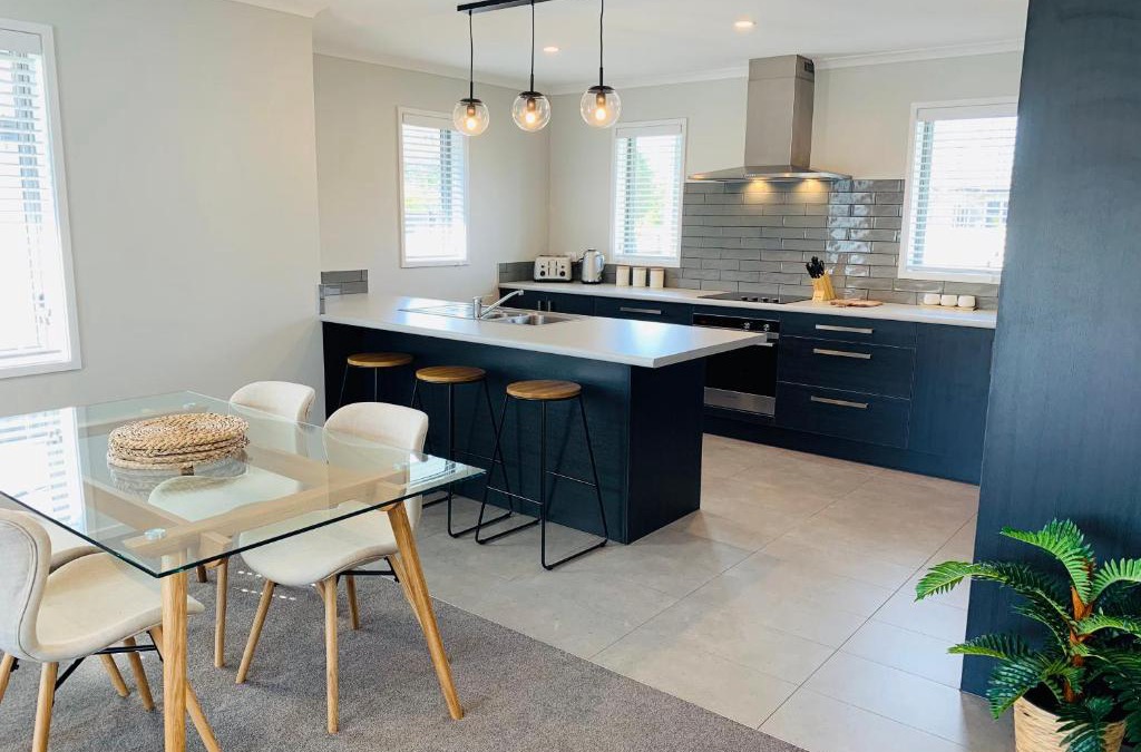 Hastings House | Stunning Modern Retreat