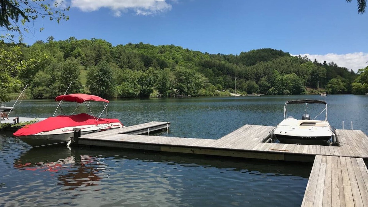 Cullowhee Cabin | Stunning Modern Rustic Lake Retreat PRVT BOAT SLIP