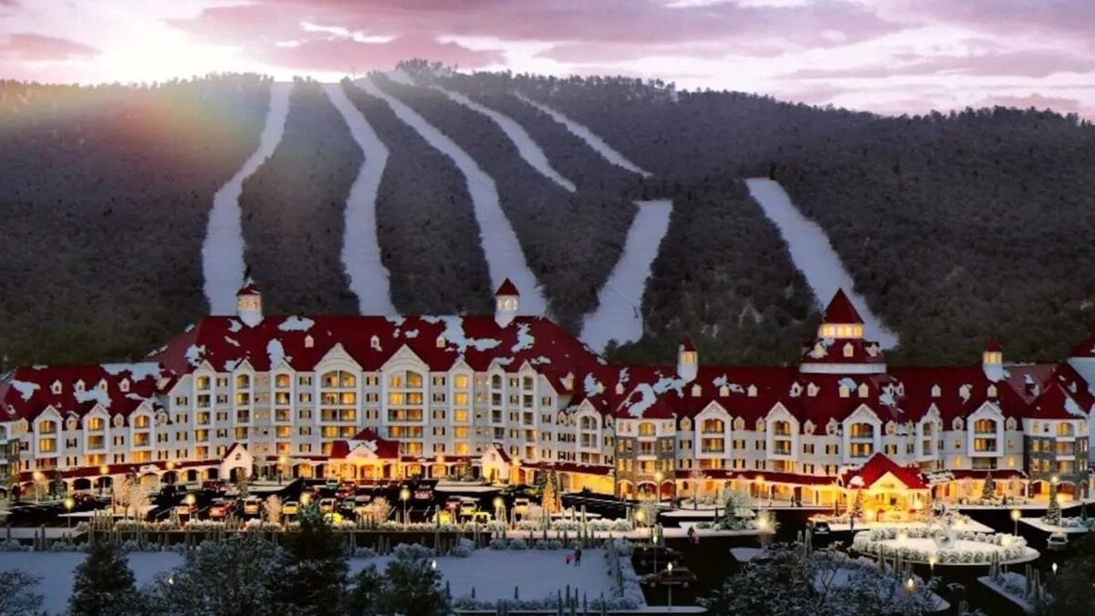Campton Ski Chalet | Stunning Mountain Retreat in Campton, Perfect for Skiing and Year-Round Fun by RedAwning