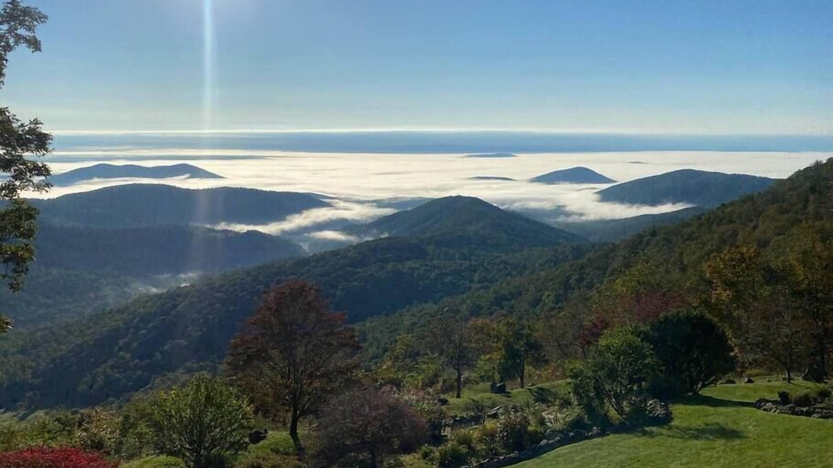 Free Union House | Stunning Mountain-Top Views w Hot Tub & 6 Bedrooms