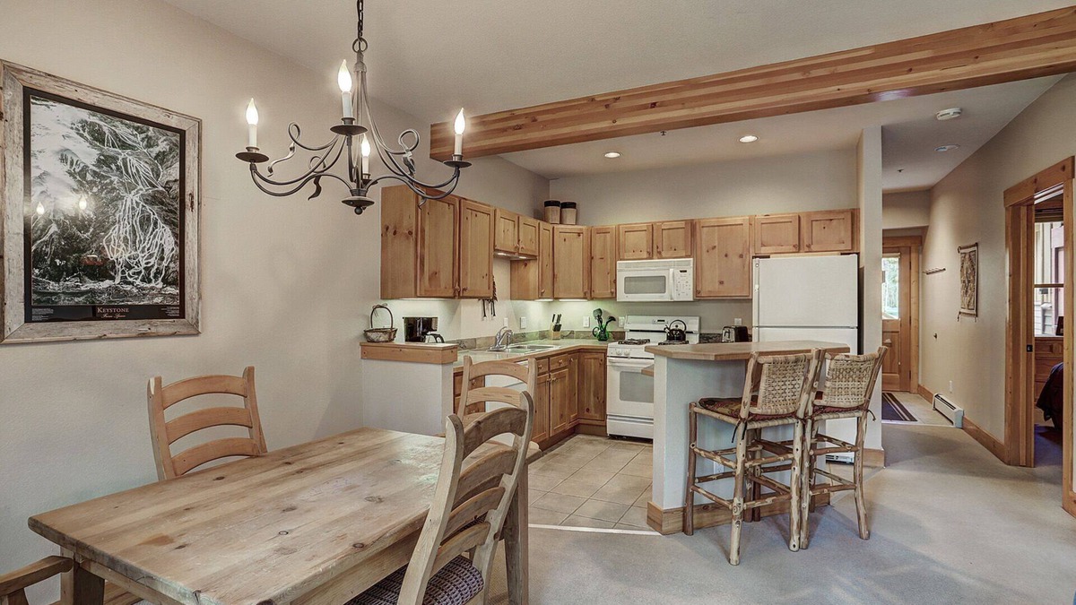 Keystone Condo | Stunning Mountain Views/Vaulted Ceilings/Hot Tub Access/Private Patio