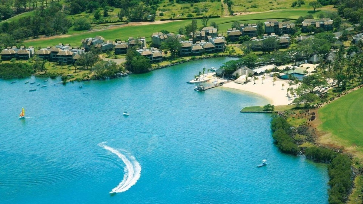 Grand River South East Apartment | Stunning 2 Bed Oceanview-Luxury 5 Star Anahita Resort