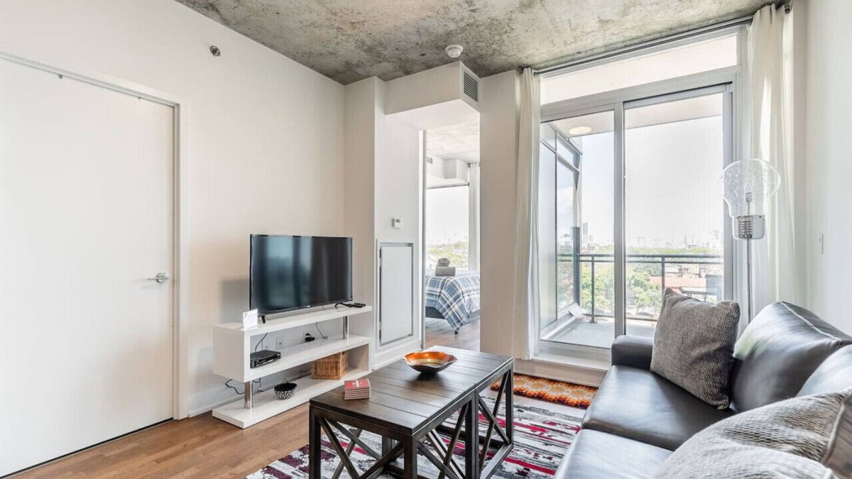 Parkdale Condo | Stunning New 1BR Suite in Trendy Queen West!