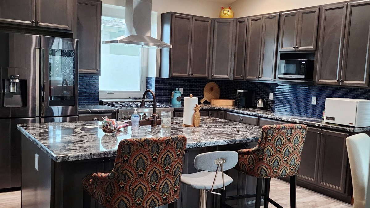 Redwood City House | Stunning New Custom-Built Home, 12' Ceilings, Chef's Kitchen, and Fruit Orchard