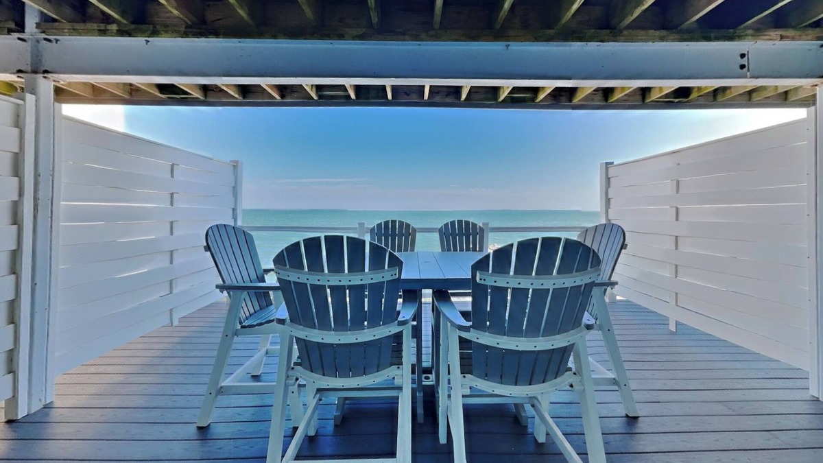 Put-in-Bay Condo | Stunning New Lakefront Condo with 4 BR & 3 BA - Waterfront - 12 max - CON 107