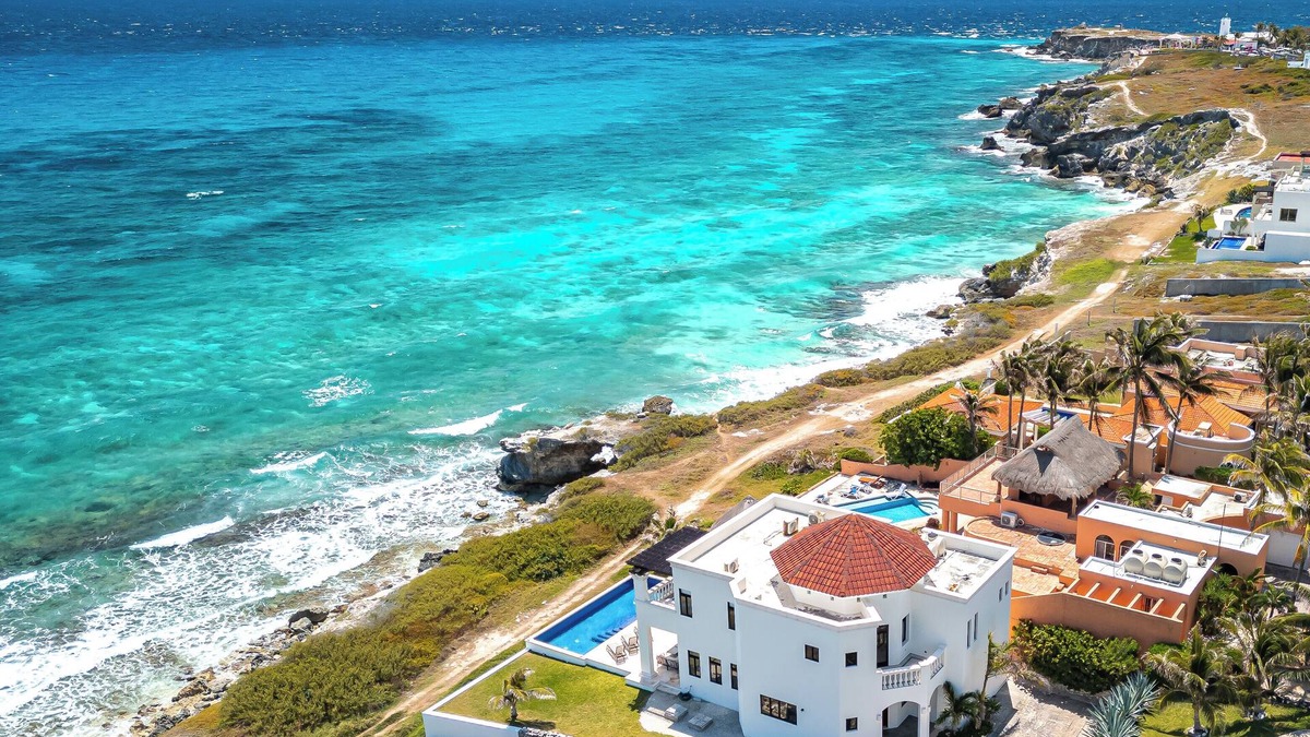 Isla Mujeres House | Stunning, new, unique, Caribbean front property in Punta Sur - Casa Carey!