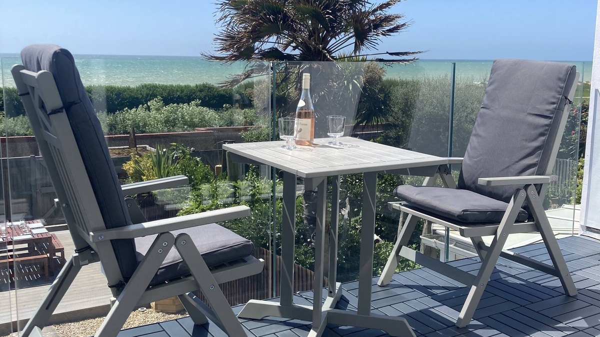 Rustington House | Stunning, newly refurbished, beachfront townhouse in Rustington