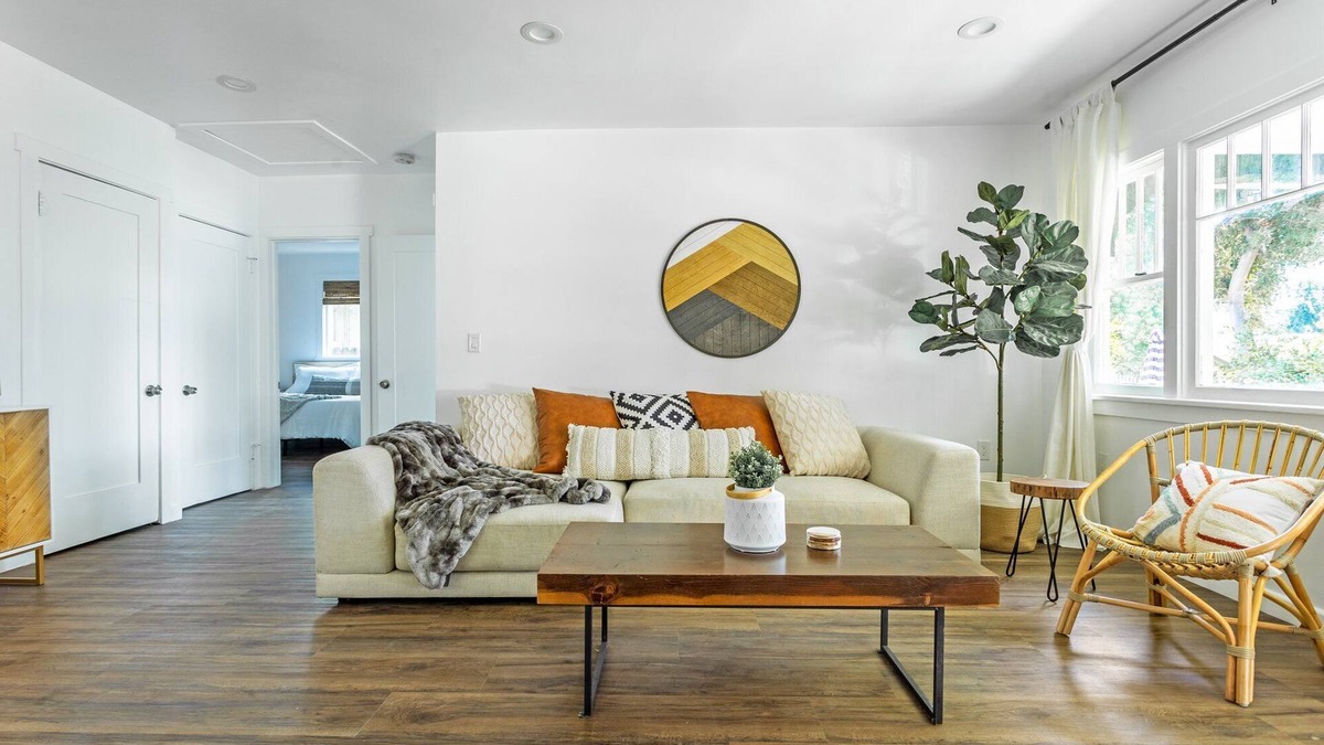 East Pasadena House | Stunning Newly Remodeled Home with Gorgeous Sunroom