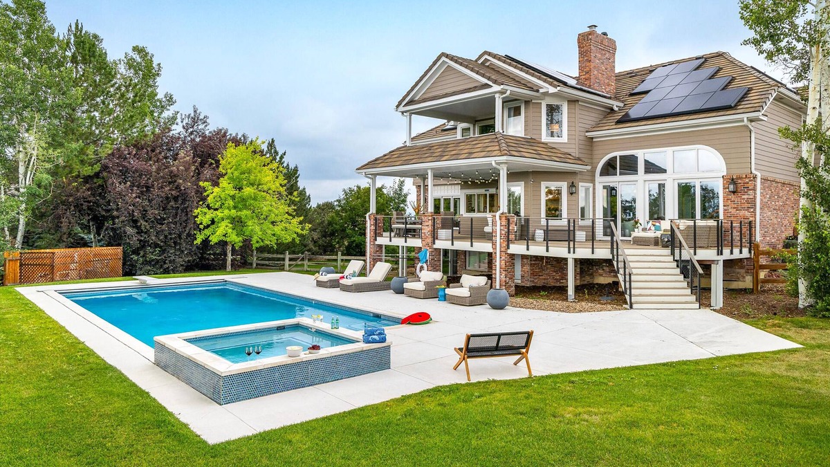 Niwot House | Stunning Oasis with Pool, Mountain Views & Game Room