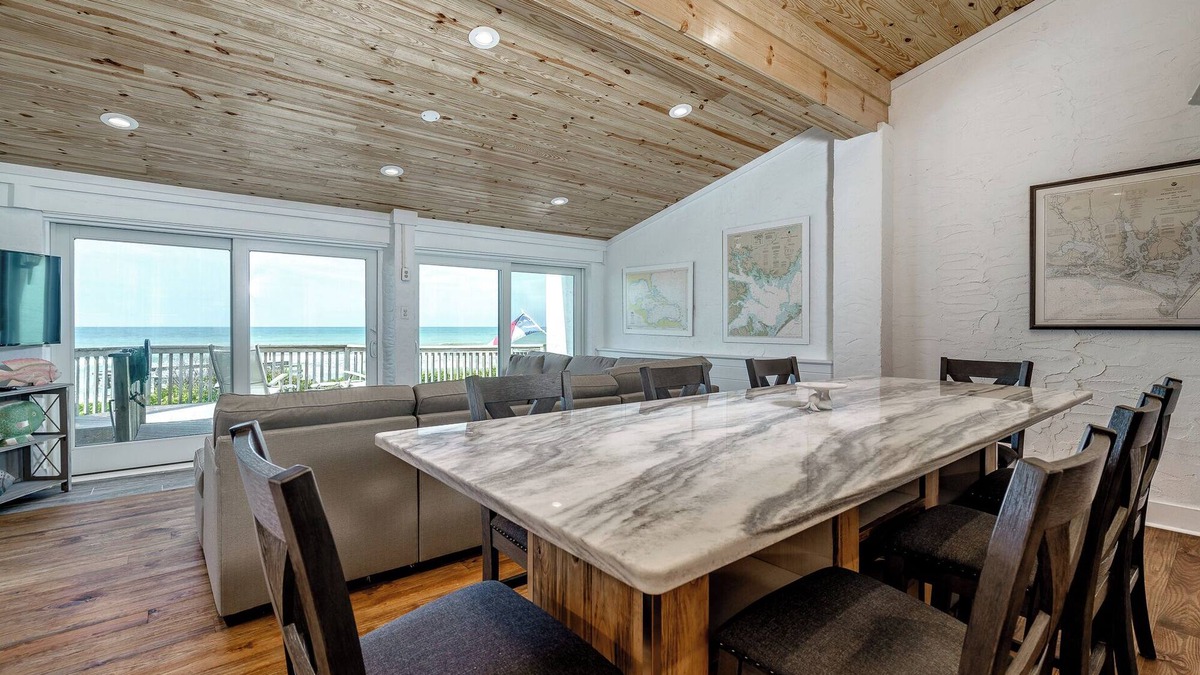 Pine Knoll Shores House | Stunning Ocean Front Condo (Oceans 6)