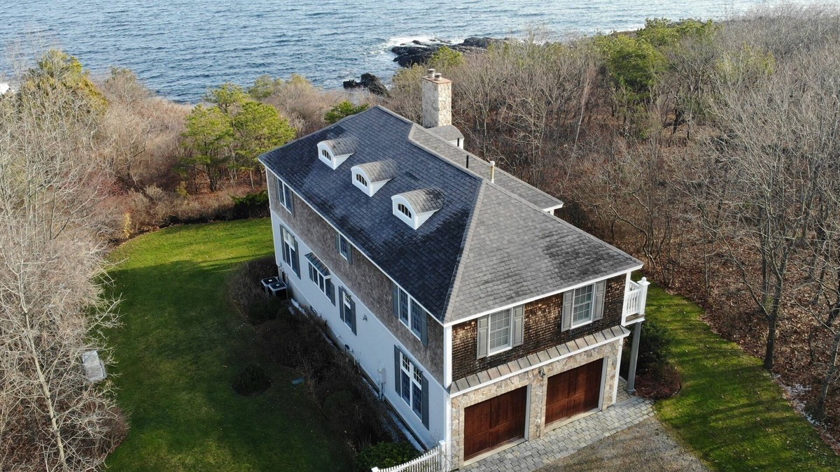 Southern Coast House | Stunning Ocean Views with Private Beach! Spacious, Upscale Home in Quiet Area