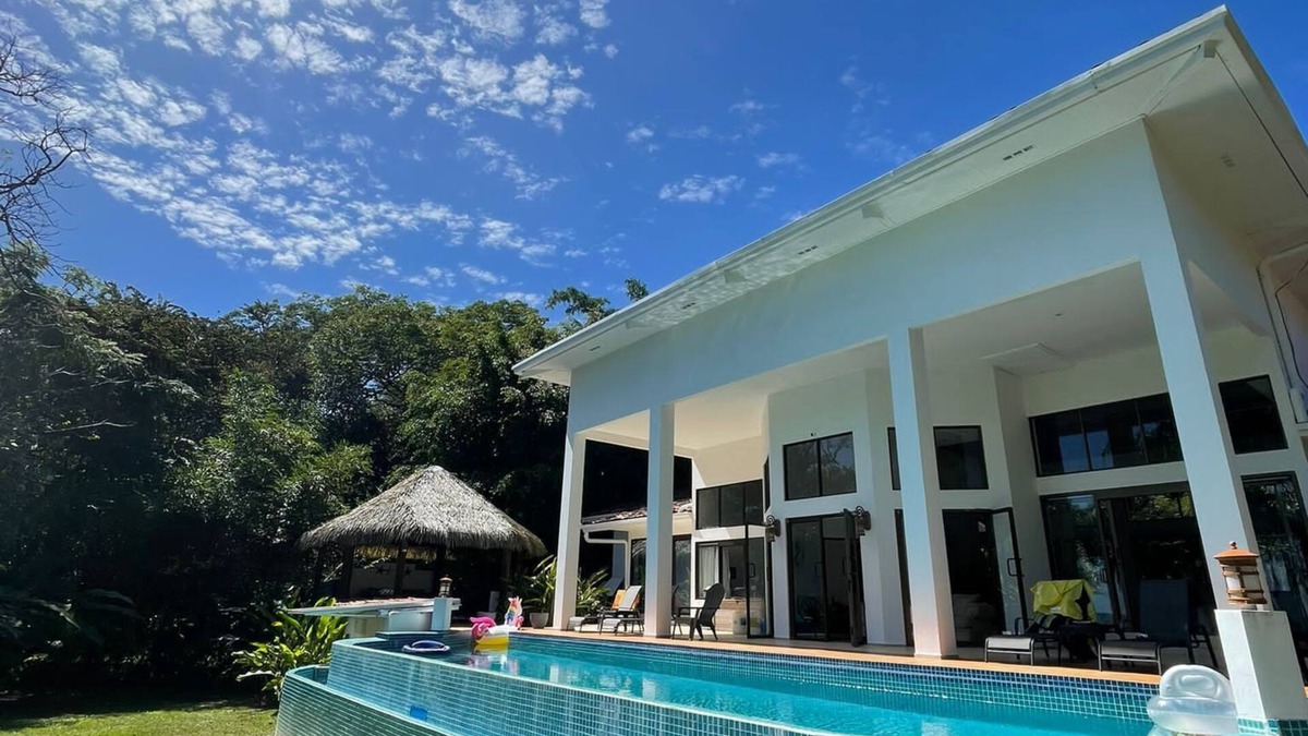 Boca Chica House | Stunning Oceanfront 4-Bdrm Villa w/Infinity Pool