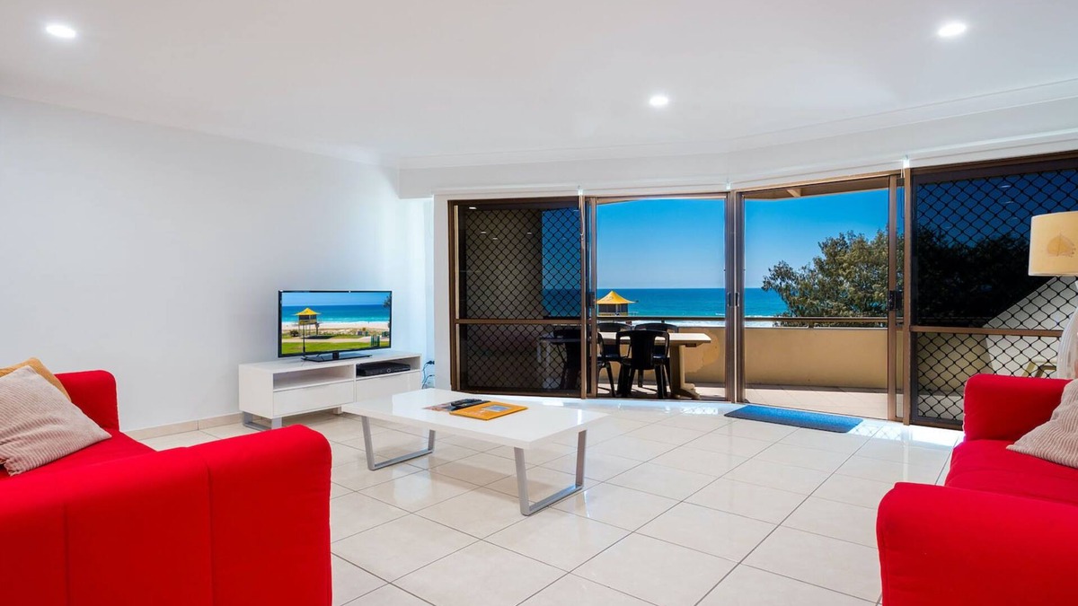 Miami Apartment | Stunning Oceanfront Retreat – Your Perfect Holiday Escape!