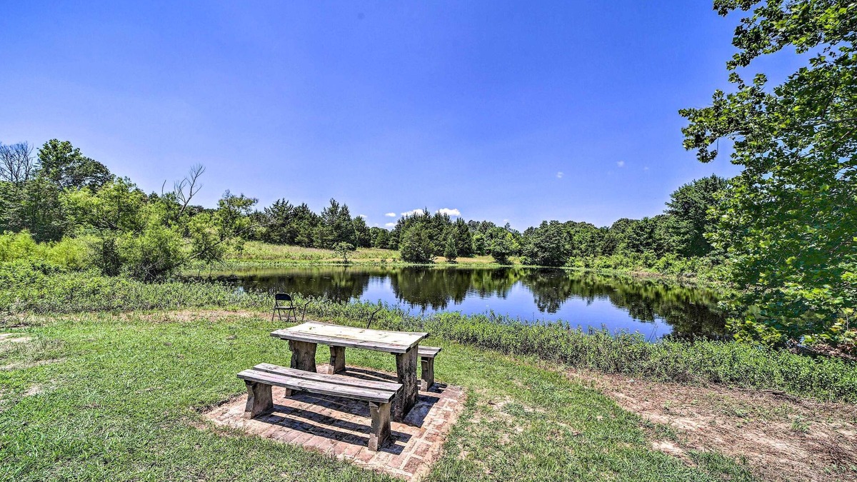 Spiro House | Stunning Oklahoma Home ~ 3 Mi to Spiro Mounds