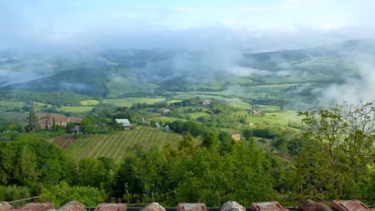 Radicondoli House | Stunning Panoramic Views from Private Luxury Home in Medieval Village Center