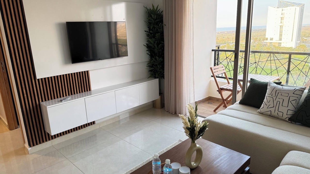 Ain Harrouda Apartment | Stunning Park & Beach View - Peaceful Retreat Steps Away