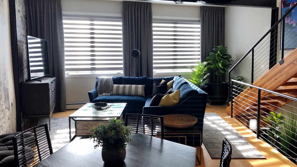 North Central Westminster House | Stunning Penthouse Suite Next to Whole Foods
