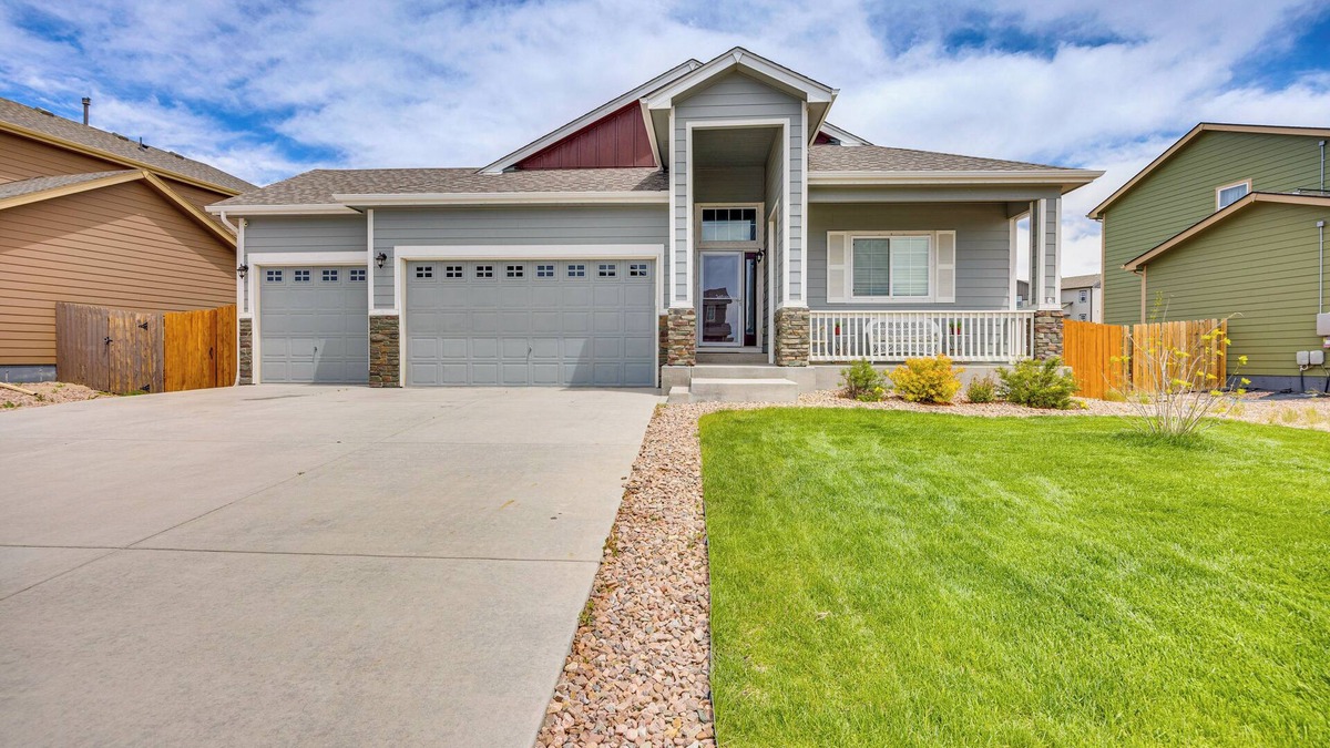 Falcon Hills House | Stunning Peyton Retreat w/Game Room, Private Yard