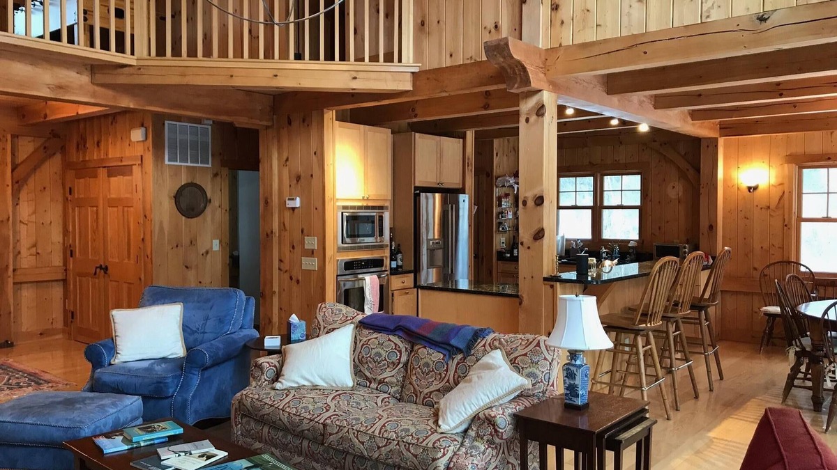 Lee House | Stunning Post & Beam home minutes from Lenox, Stockbridge and Tanglewood!