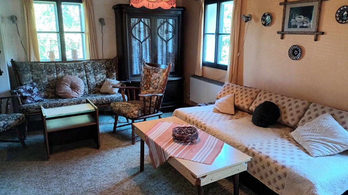 Smrzovka Villa | Stunning private villa for 12 people with TV, pets allowed and parking