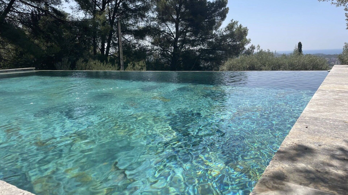 La Valette-du-Var Villa | Stunning private villa with private pool, A/C, WIFI, TV, terrace, panoramic view and parking