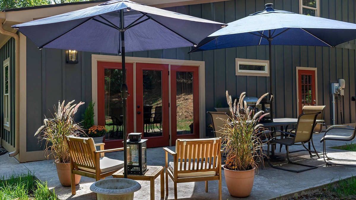 Flintstone Cottage | Stunning Private Cottage! Base of Beautiful Lookout Mtn; 10 miles to Chattanooga; Rock City, Hiking