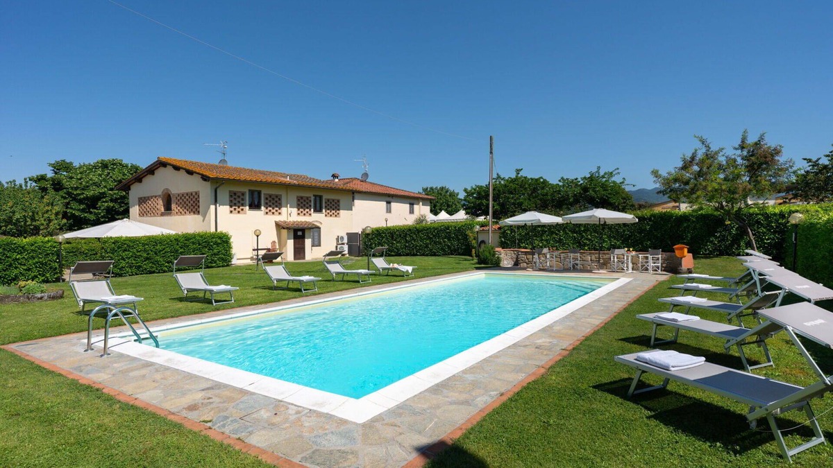 Borgo San Lorenzo Villa | Stunning private villa for 11 people with private pool, WIFI, A/C, TV, panoramic view and parking