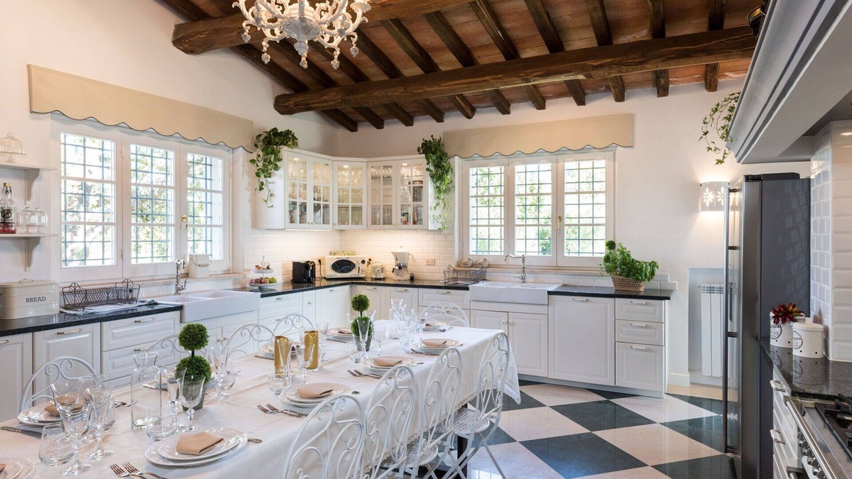 Torrita Tiberina Villa | Stunning private villa with A/C, sauna, WIFI, hot tub, TV, patio, panoramic view and parking