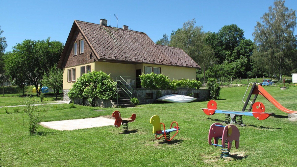 Tyn nad Vltavou House | Stunning private villa for 8 guests with WIFI, TV, terrace and pets allowed