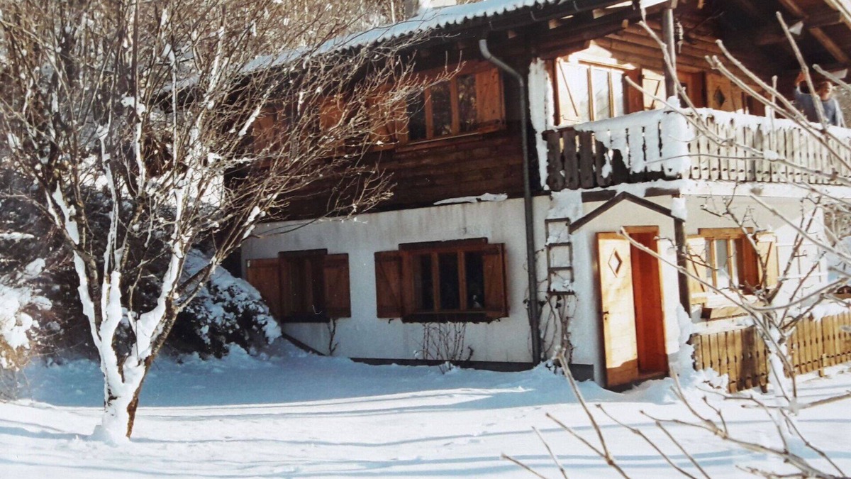 Sankt Martin am Grimming House | Stunning private villa for 4 guests with TV, patio, panoramic view and parking