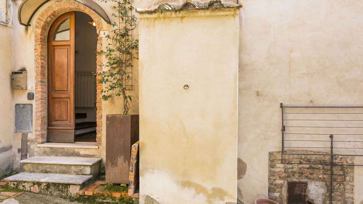 Montepulciano House | Stunning private villa for 4 guests with WIFI, TV and pets allowed