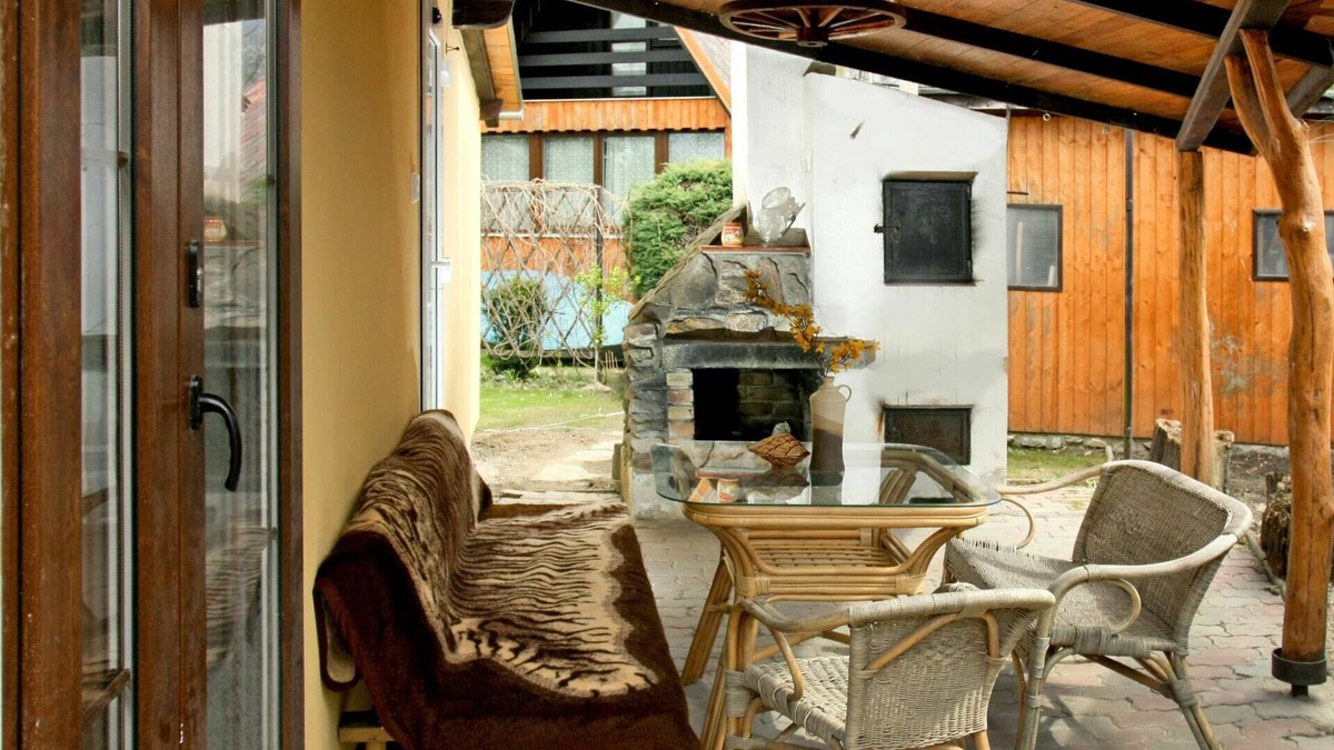 Zabovresky House | Stunning private villa for 5 people with WIFI, TV, terrace, pets allowed and parking