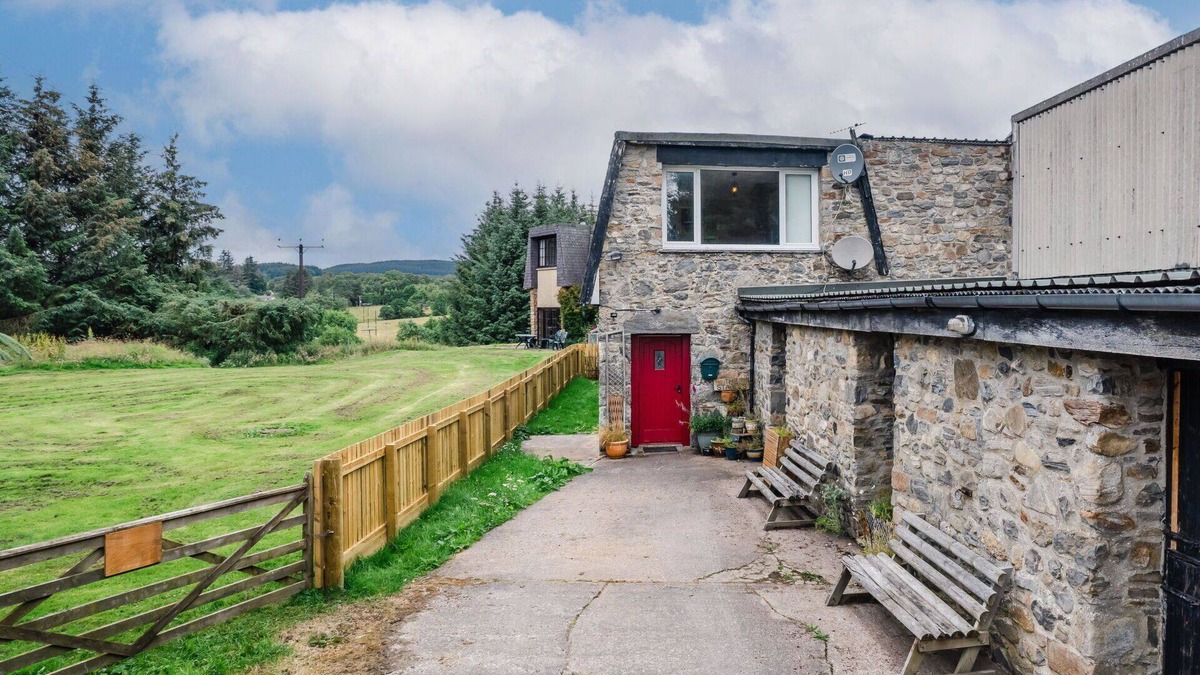 East Lewiston House | Stunning private villa for 8 people with TV, patio, panoramic view and parking