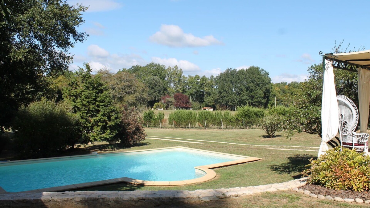 Prats-de-Carlux House | Stunning private villa for 6 people with WIFI, private pool, TV, terrace and parking