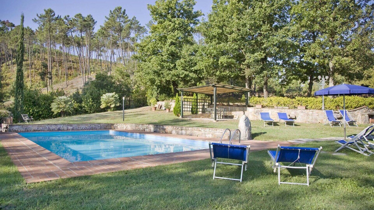 Pieve di Compito Villa | Stunning private villa for 7 people with WIFI, A/C, private pool, TV and patio, close to Lucca