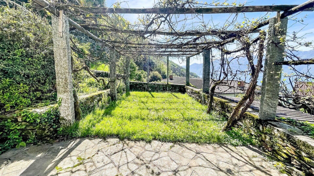 San Nazzaro House | Stunning private villa for 5 people with TV, balcony, pets allowed and parking