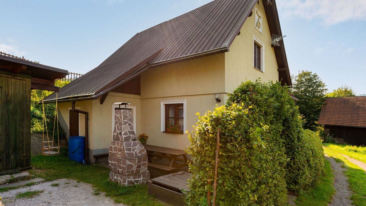 Haje nad Jizerou House | Stunning private villa with private pool, WIFI, TV, terrace, pets allowed, panoramic view, parking