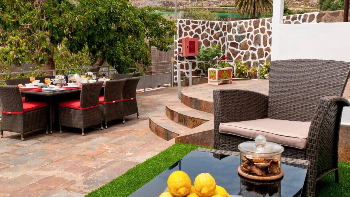 Ingenio Villa | Stunning private villa for 12 guests with A/C, WIFI, private pool, TV, patio and parking